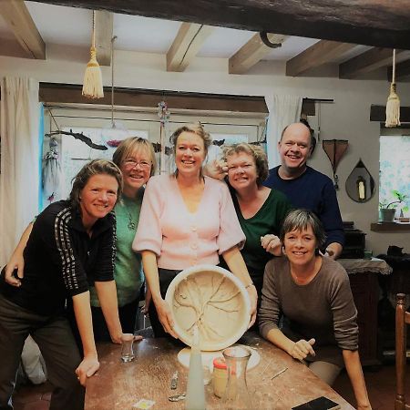 Slaaphuisje Het Vliegend Varken 亨克 外观 照片