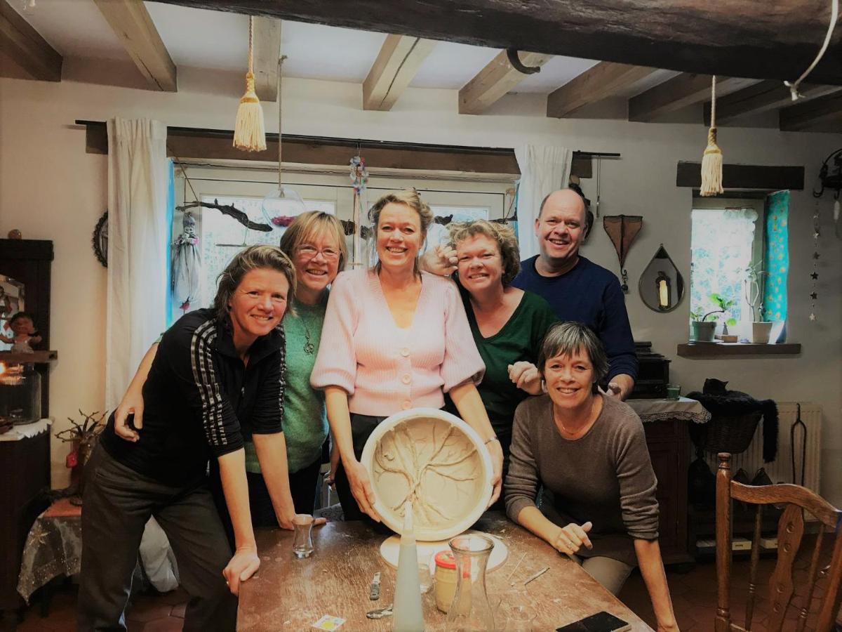 Slaaphuisje Het Vliegend Varken 亨克 外观 照片